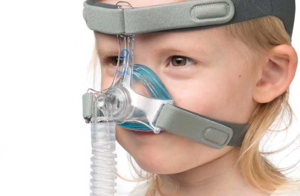 Pediatri uyku ve solunum maskesi